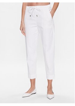 Max Mara Leisure Spodnie materiałowe Cubano 2331310336 Biały Regular Fit ze sklepu MODIVO w kategorii Spodnie damskie - zdjęcie 168537616