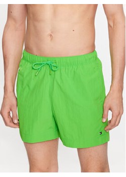 Tommy Hilfiger Szorty kąpielowe UM0UM02793 Zielony Regular Fit ze sklepu MODIVO w kategorii Kąpielówki - zdjęcie 168538968