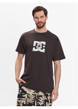 DC T-Shirt Shatter ADYZT05234 Brązowy Relaxed Fit ze sklepu MODIVO w kategorii T-shirty męskie - zdjęcie 168543826
