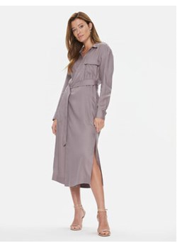 Calvin Klein Sukienka codzienna K20K205686 Fioletowy Relaxed Fit ze sklepu MODIVO w kategorii Sukienki - zdjęcie 168543979