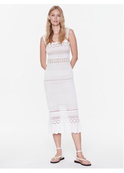 TWINSET Sukienka codzienna 231TP3166 Biały Regular Fit ze sklepu MODIVO w kategorii Sukienki - zdjęcie 168544439