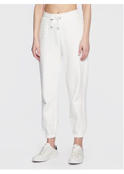 Elisabetta Franchi Spodnie dresowe PA-041-31E2-V340 Biały Relaxed Fit ze sklepu MODIVO w kategorii Spodnie damskie - zdjęcie 168545486