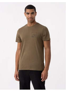 4F T-Shirt 4FAW23TTSHM0894 Brązowy Regular Fit ze sklepu MODIVO w kategorii T-shirty męskie - zdjęcie 168546766