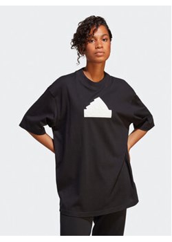 adidas T-Shirt Future Icons Badge of Sport Boyfriend T-Shirt H63008 Czarny Loose Fit ze sklepu MODIVO w kategorii Bluzki damskie - zdjęcie 168547027