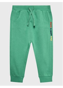 United Colors Of Benetton Spodnie dresowe 3J68GF020 Zielony Regular Fit ze sklepu MODIVO w kategorii Spodnie chłopięce - zdjęcie 168548807