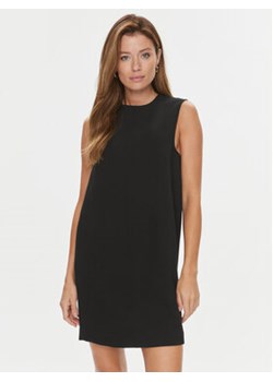 Calvin Klein Sukienka codzienna K20K206261 Czarny Relaxed Fit ze sklepu MODIVO w kategorii Sukienki - zdjęcie 168550055