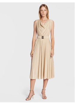 Rinascimento Sukienka koktajlowa CFC0110651003 Złoty Regular Fit ze sklepu MODIVO w kategorii Sukienki - zdjęcie 168551665