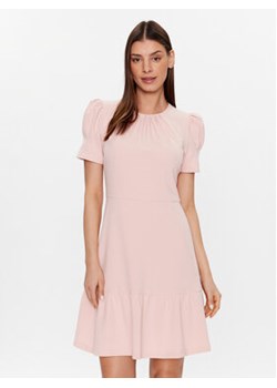 DKNY Sukienka codzienna DD2K1176 Różowy Regular Fit ze sklepu MODIVO w kategorii Sukienki - zdjęcie 168552819