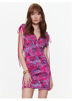 Versace Jeans Couture Sukienka codzienna 74HAO921 Różowy Regular Fit ze sklepu MODIVO w kategorii Sukienki - zdjęcie 168553298
