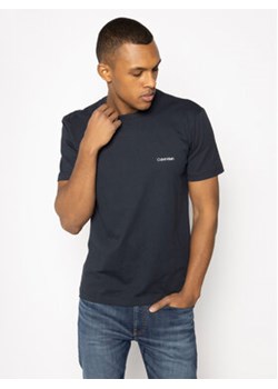 Calvin Klein T-Shirt Chest Logo K10K104062 Granatowy Regular Fit ze sklepu MODIVO w kategorii T-shirty męskie - zdjęcie 168554795