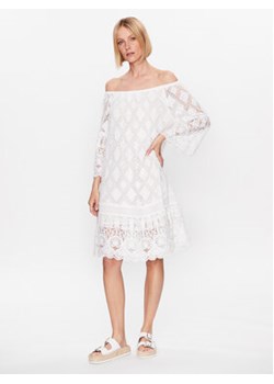 Iconique Sukienka codzienna IC23 008 Biały Regular Fit ze sklepu MODIVO w kategorii Sukienki - zdjęcie 168555438