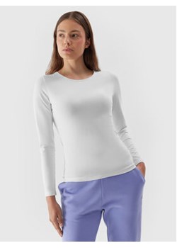 4F Bluzka 4FAW23TLONF167 Biały Slim Fit ze sklepu MODIVO w kategorii Bluzki damskie - zdjęcie 168557249
