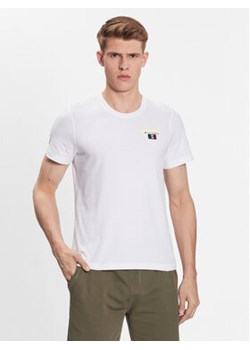 Aeronautica Militare T-Shirt 231TS2068J602 Biały Regular Fit ze sklepu MODIVO w kategorii T-shirty męskie - zdjęcie 168558488