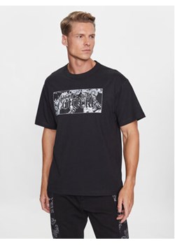 Versace Jeans Couture T-Shirt 75GAHE01 Czarny Regular Fit ze sklepu MODIVO w kategorii T-shirty męskie - zdjęcie 168559836