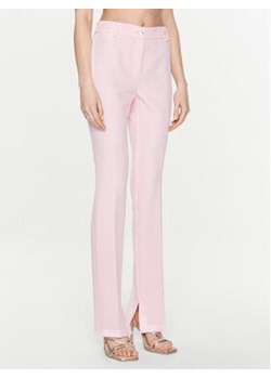 Blugirl Blumarine Spodnie materiałowe RA3032-T3359 Różowy Regular Fit ze sklepu MODIVO w kategorii Spodnie damskie - zdjęcie 168560955