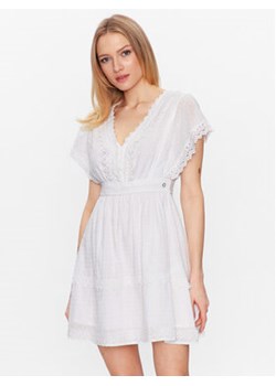 Guess Sukienka codzienna Valeria W3GK47 WFDN0 Biały Regular Fit ze sklepu MODIVO w kategorii Sukienki - zdjęcie 168561759
