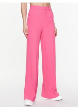 Red Valentino Spodnie materiałowe 2R3RBG002EU Różowy Relaxed Fit ze sklepu MODIVO w kategorii Spodnie damskie - zdjęcie 168567529