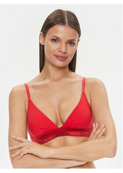 Calvin Klein Underwear Biustonosz bezfiszbinowy 000QF7787E Czerwony ze sklepu MODIVO w kategorii Biustonosze - zdjęcie 168568545