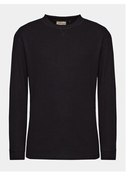 Outhorn Longsleeve OTHAW23TLONM183 Czarny Regular Fit ze sklepu MODIVO w kategorii T-shirty męskie - zdjęcie 168574319