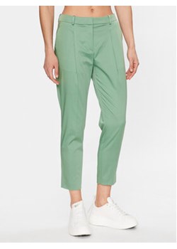 Boss Spodnie materiałowe 50488135 Zielony Relaxed Fit ze sklepu MODIVO w kategorii Spodnie damskie - zdjęcie 168574415