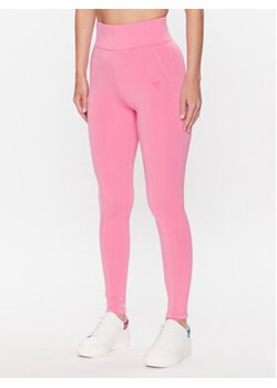 Guess Legginsy Allie V3RB17 K7UW2 Różowy Slim Fit ze sklepu MODIVO w kategorii Spodnie damskie - zdjęcie 168574958