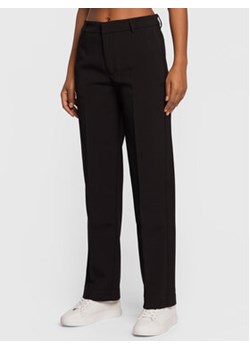 Gina Tricot Spodnie materiałowe 13672 Czarny Regular Fit ze sklepu MODIVO w kategorii Spodnie damskie - zdjęcie 168575545