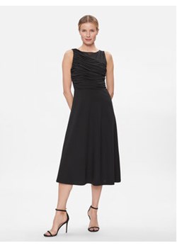 DKNY Sukienka koktajlowa DD3KP365 Czarny Regular Fit ze sklepu MODIVO w kategorii Sukienki - zdjęcie 168575709