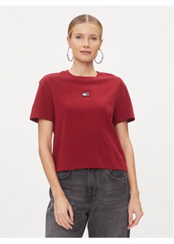Tommy Jeans T-Shirt Badge DW0DW15640 Czerwony Classic Fit ze sklepu MODIVO w kategorii Bluzki damskie - zdjęcie 168575826
