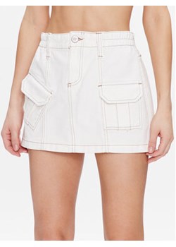 BDG Urban Outfitters Spódnica mini BDG Y2K DENIM SKIRT WHITE 76471838 Biały Feminine Fit ze sklepu MODIVO w kategorii Spódnice - zdjęcie 168578256