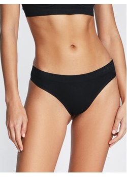 Calvin Klein Underwear Stringi 000QF6611E Czarny ze sklepu MODIVO w kategorii Majtki damskie - zdjęcie 168586176