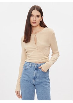 Calvin Klein Jeans Bluzka J20J222559 Beżowy Slim Fit ze sklepu MODIVO w kategorii Bluzki damskie - zdjęcie 168587447