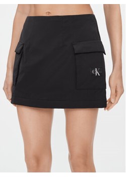 Calvin Klein Jeans Spódnica mini Light Padded Cargo Skirt J20J222620 Czarny Regular Fit ze sklepu MODIVO w kategorii Spódnice - zdjęcie 168589828