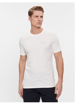 Guess T-Shirt Ss Cn Treated M4RI49 KBL31 Biały Slim Fit ze sklepu MODIVO w kategorii T-shirty męskie - zdjęcie 168591497