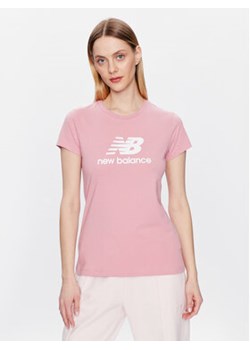 New Balance T-Shirt Essentials Stacked Logo WT31546 Różowy Athletic Fit ze sklepu MODIVO w kategorii Bluzki damskie - zdjęcie 168591539