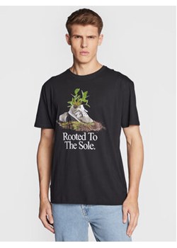 New Balance T-Shirt MT23570 Czarny Relaxed Fit ze sklepu MODIVO w kategorii T-shirty męskie - zdjęcie 168592095