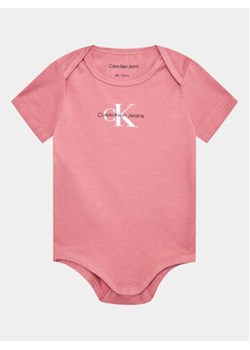 Calvin Klein Jeans Body Monogram IN0IN00014 Różowy Regular Fit ze sklepu MODIVO w kategorii Body niemowlęce - zdjęcie 168593537