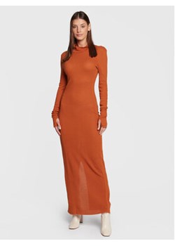American Vintage Sukienka dzianinowa Sovy SOV14AH22 Pomarańczowy Regular Fit ze sklepu MODIVO w kategorii Sukienki - zdjęcie 168593769