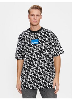 KARL LAGERFELD T-Shirt Klj Monogram Aop Sslv Tee 236D1752 Czarny Regular Fit ze sklepu MODIVO w kategorii T-shirty męskie - zdjęcie 168596708