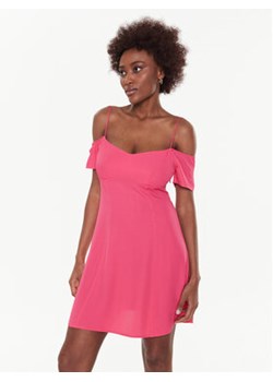 Calvin Klein Jeans Sukienka letnia J20J221073 Różowy Regular Fit ze sklepu MODIVO w kategorii Sukienki - zdjęcie 168597525