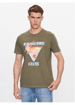 Guess T-Shirt M3YI68 K6XN4 Khaki Regular Fit ze sklepu MODIVO w kategorii T-shirty męskie - zdjęcie 168604456