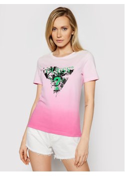 Guess T-Shirt W1RI9D I3Z00 Różowy Regular Fit ze sklepu MODIVO w kategorii Bluzki damskie - zdjęcie 168604686