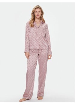 Guess Piżama O4RX04 WFTL0 Różowy Regular Fit ze sklepu MODIVO w kategorii Piżamy damskie - zdjęcie 168606656