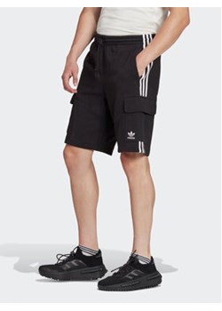 adidas Szorty sportowe Adicolor Classics 3-Stripes Cargo Shorts IA6334 Czarny Regular Fit ze sklepu MODIVO w kategorii Spodenki męskie - zdjęcie 168608929