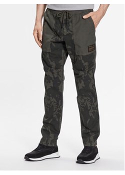 Replay Spodnie materiałowe M9933.000.73908 Khaki Regular Fit ze sklepu MODIVO w kategorii Spodnie męskie - zdjęcie 168613868