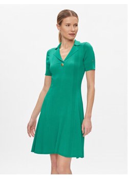 Tommy Hilfiger Sukienka dzianinowa WW0WW41444 Zielony Slim Fit ze sklepu MODIVO w kategorii Sukienki - zdjęcie 168613909