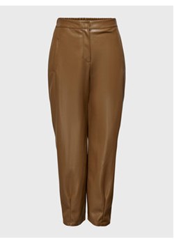 ONLY Spodnie z imitacji skóry Elizabeth 15266817 Brązowy Regular Fit ze sklepu MODIVO w kategorii Spodnie damskie - zdjęcie 168614608