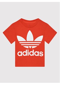 adidas T-Shirt Trefoil HE2189 Czerwony Regular Fit ze sklepu MODIVO w kategorii T-shirty chłopięce - zdjęcie 168618609