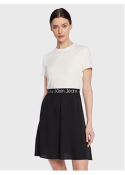 Calvin Klein Jeans Sukienka codzienna J20J220759 Czarny Regular Fit ze sklepu MODIVO w kategorii Sukienki - zdjęcie 168618968