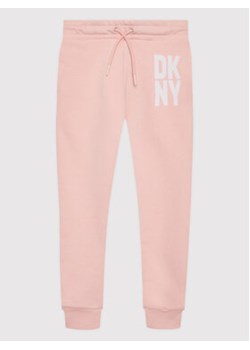 DKNY Spodnie dresowe D34A70 M Różowy Regular Fit ze sklepu MODIVO w kategorii Spodnie dziewczęce - zdjęcie 168621375