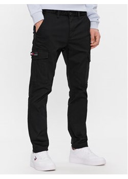 Tommy Jeans Spodnie materiałowe Austin DM0DM18341 Czarny Slim Fit ze sklepu MODIVO w kategorii Spodnie męskie - zdjęcie 168624947